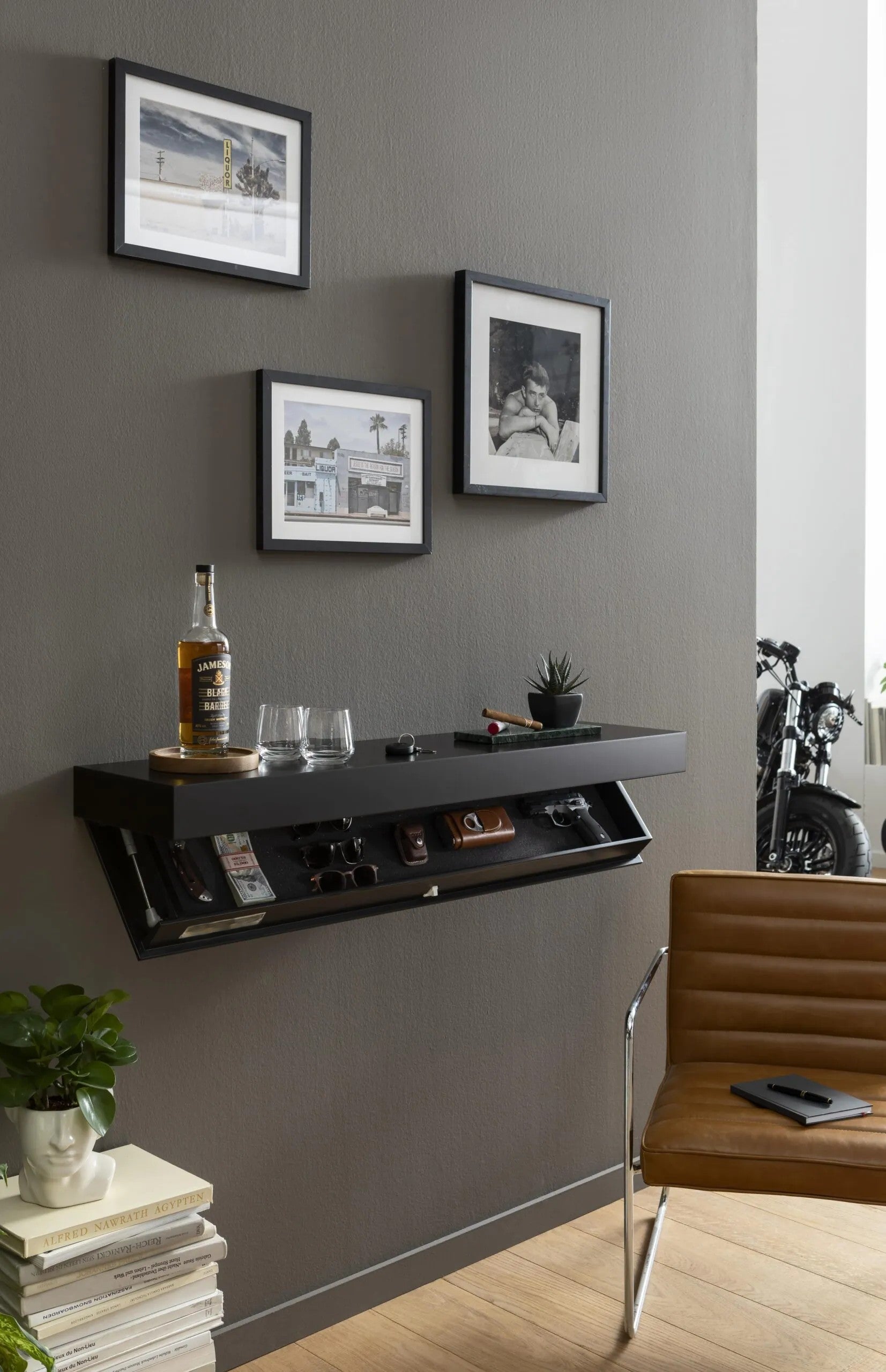 SecretShelf - Floating Wall-Mounted Shelf with Hidden Storage Safe Compartment