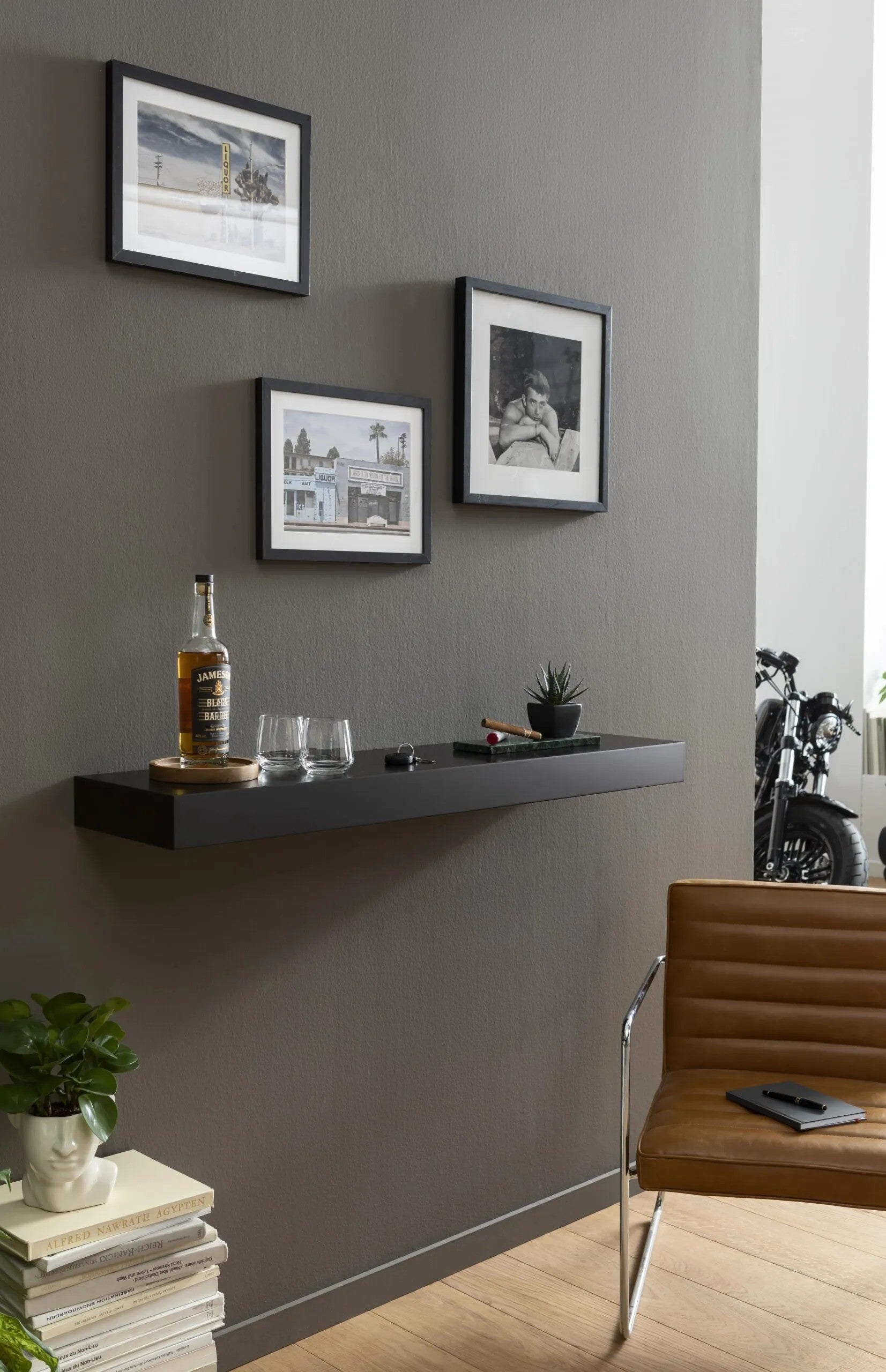 SecretShelf - Floating Wall-Mounted Shelf with Hidden Storage Safe Compartment